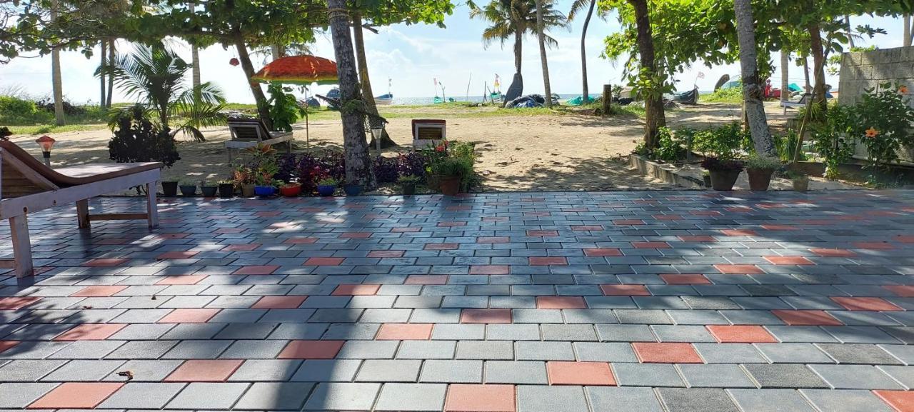 Marari Anna Beach Villa Mararikulam Buitenkant foto