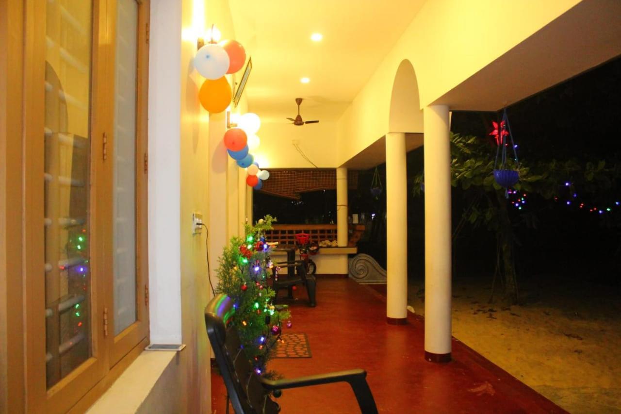 Marari Anna Beach Villa Mararikulam Buitenkant foto